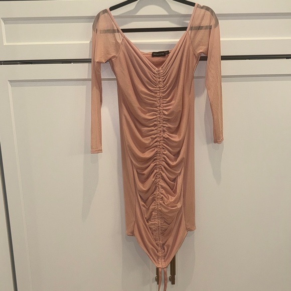 PrettyLittleThing Blush Long Sleeve Ruched Dress - Picture 2 of 4